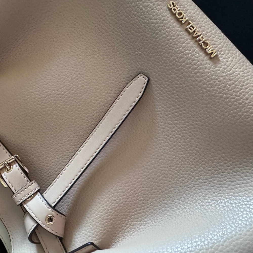 Michael Kors Emilia large Cream Tote bag - Picture 5 of 6